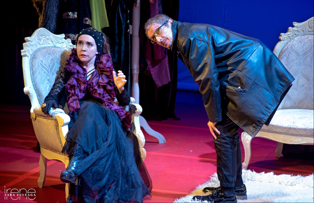 El interrogatorio, la nueva obra del Teatro Petra. Por primera vez Fabio Rubiano y Marcela Valencia, fundadores de la compañía, están solos en el escenario. Foto cortesía del Teatro.