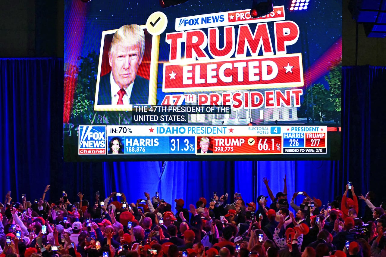 "Donald Trump elegido próximo presidente de Estados Unidos", dice la portada del sitio web de Fox News.