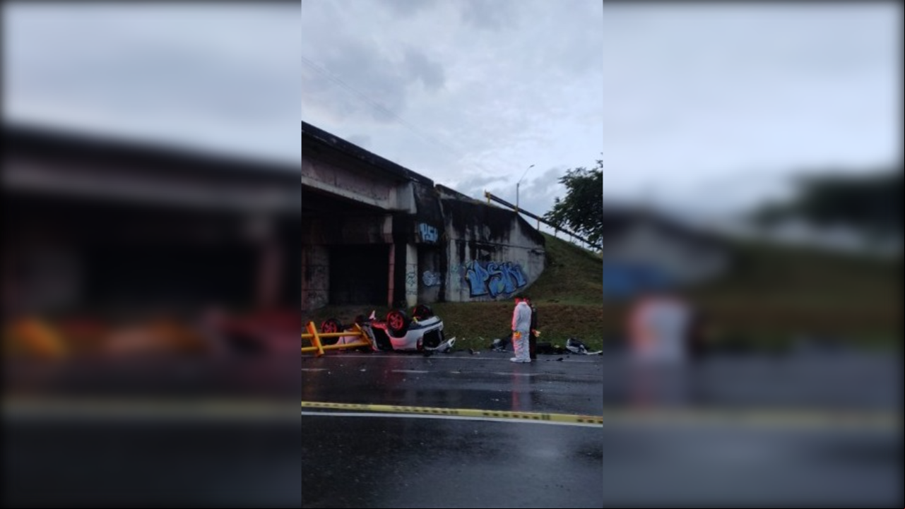 Un muerto y una mujer herida dejó un accidente en la recta Cali - Palmira.