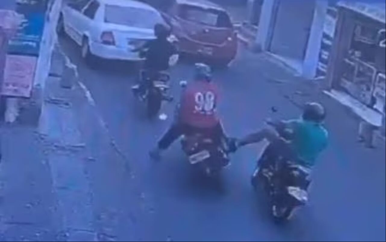 Le robaron camiseta roja