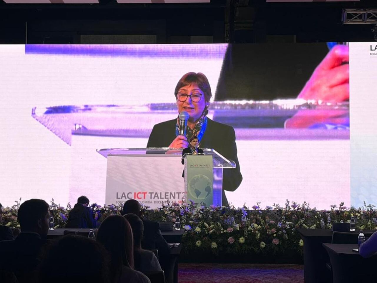 Claudia Uribe, directora de la Oficina Regional Multisectorial de la Unesco en Santiago de Chile, habló en la cumbre LAC ICT Talent 2023.