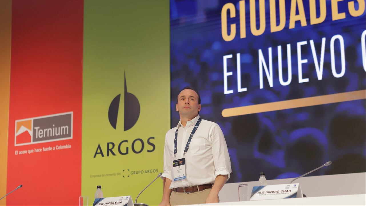 Alejandro Eder, alcalde electo de Cali, en el Congreso Nacional de Infraestructura.