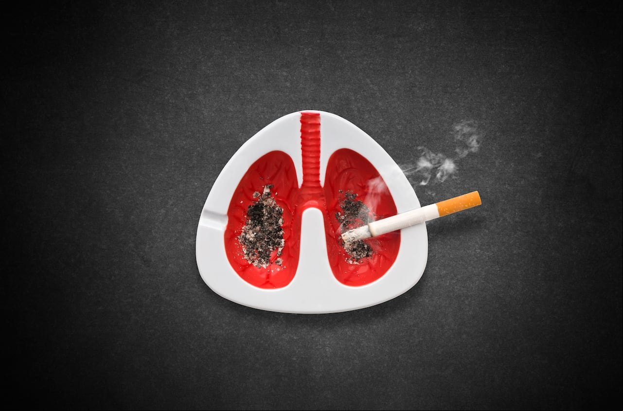 Esto se tardan los pulmones de una persona que fuma en recuperarse.