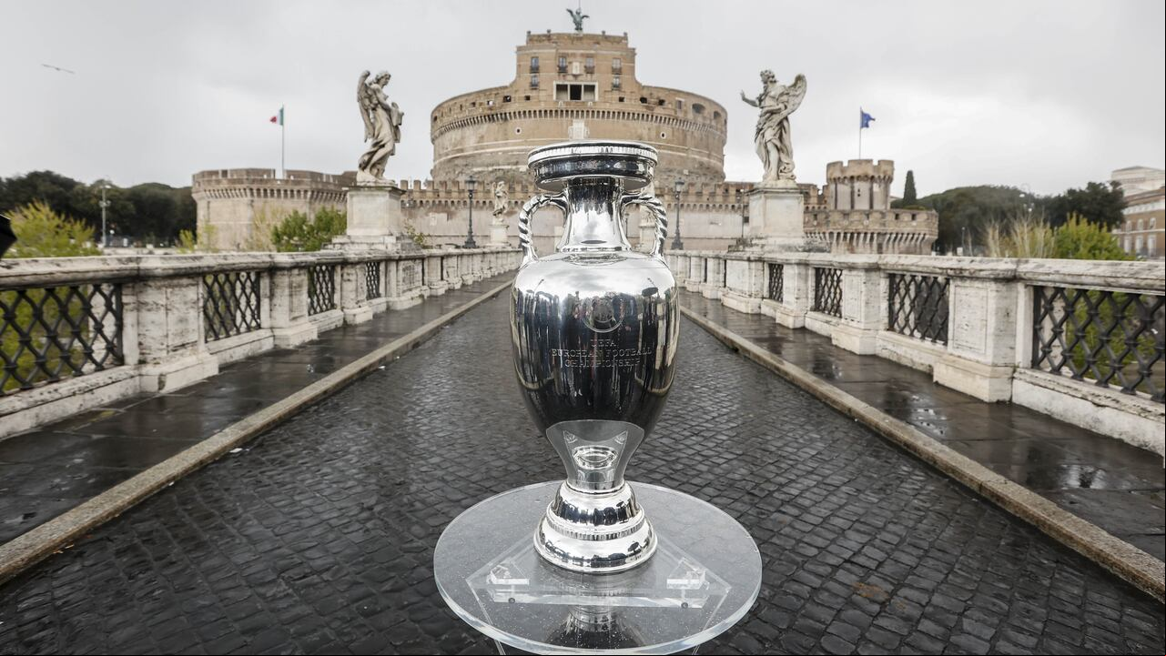 Trofeo que se llevará el campeón de la Eurocopa 2024.