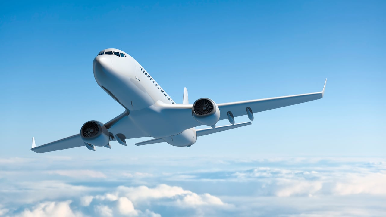 Detienen a hombre que intentó desviar un vuelo de México a EE.UU y revelan los presuntos motivos de su peligrosa maniobra