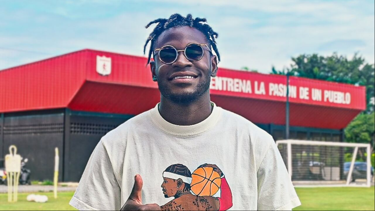 Duván Zapata estuvo en la sede deportiva del América de Cali