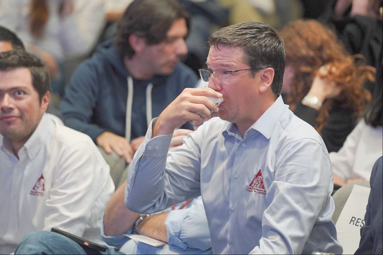 Germán Bahamón, gerente general de la Federación Nacional de Cafeteros, estuvo muy activo en la subasta.
Foto: cortesía Fedecafé