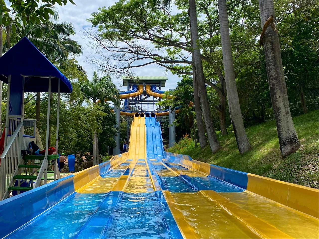 Los visitantes que no están afiliados a Colsubsidio pueden optar por diferentes planes de entrada a Piscilago en 2024, que van desde el a todas las atracciones del parque hasta paquetes que incorporan transporte y comidas.