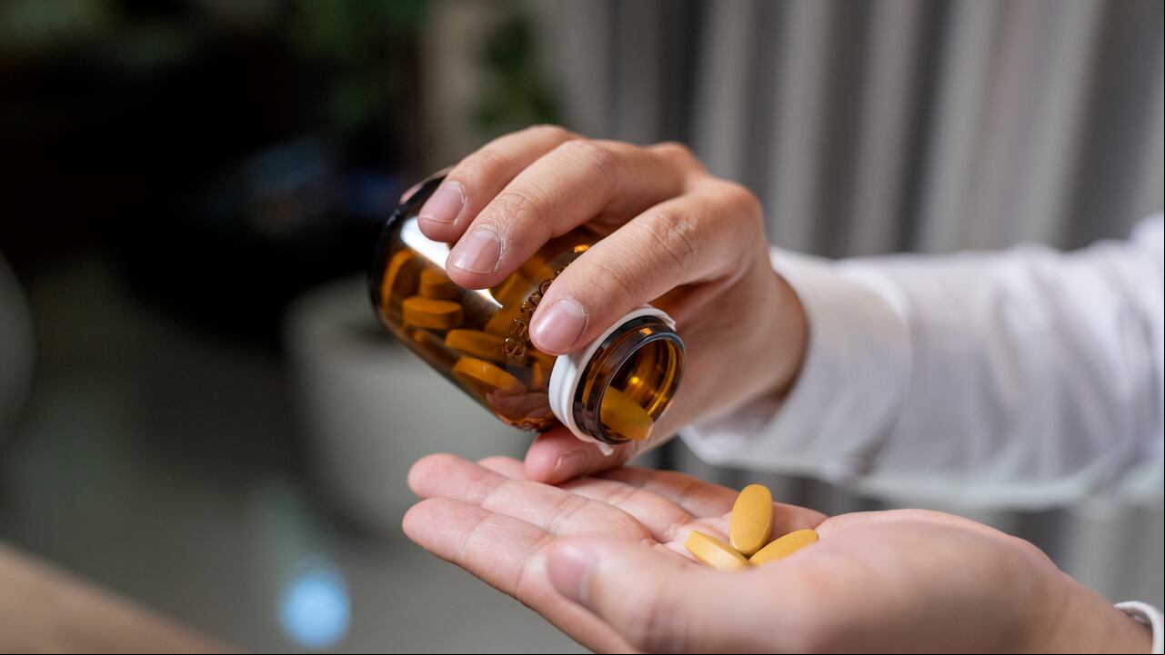 Los antibióticos se usan para combatir infecciones causadas pro bacterias.
