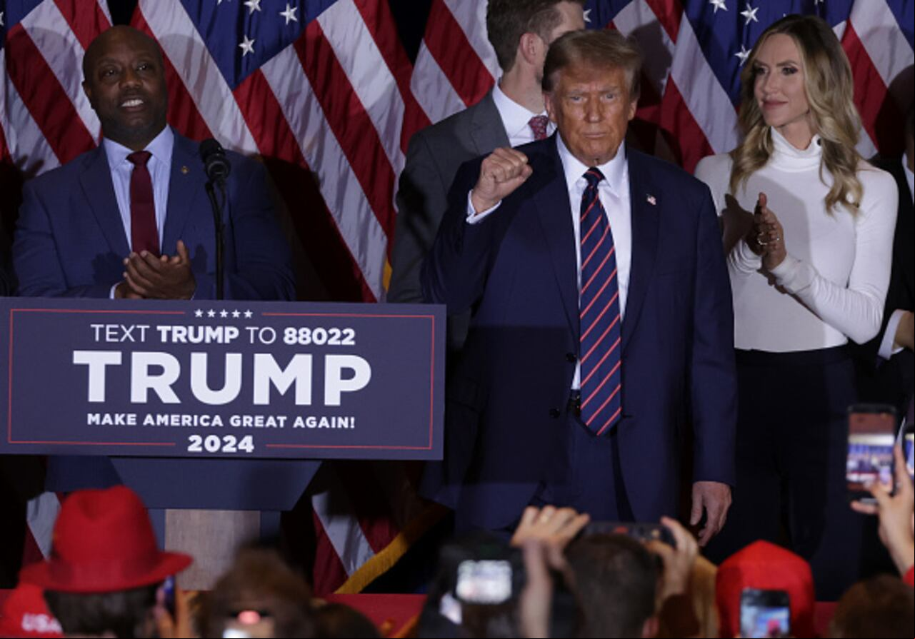Trump, de 77 años, cuenta con una base de seguidores fieles y ganó las primarias de Iowa el 15 de enero con una enorme ventaja sobre Ron DeSantis, que acabó tirando la toalla pese a quedar segundo y Haley tercera.