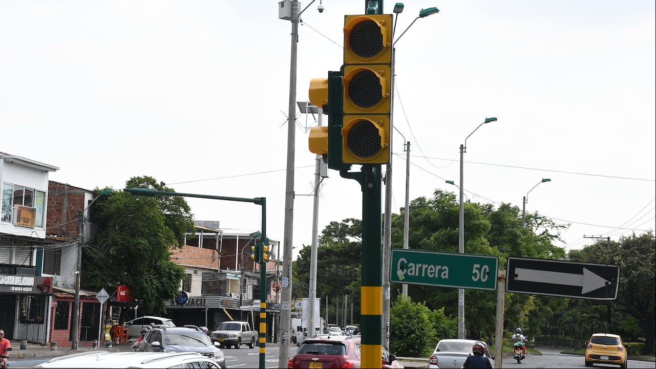 Cali: Semaforos Inteligentes. . foto José l Guzmán. El Pa'is