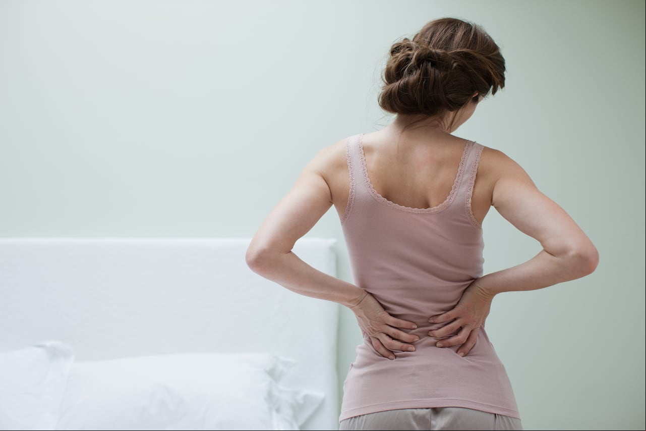 El dolor lumbar puede interrumpir el desarrollo normal de las actividades.