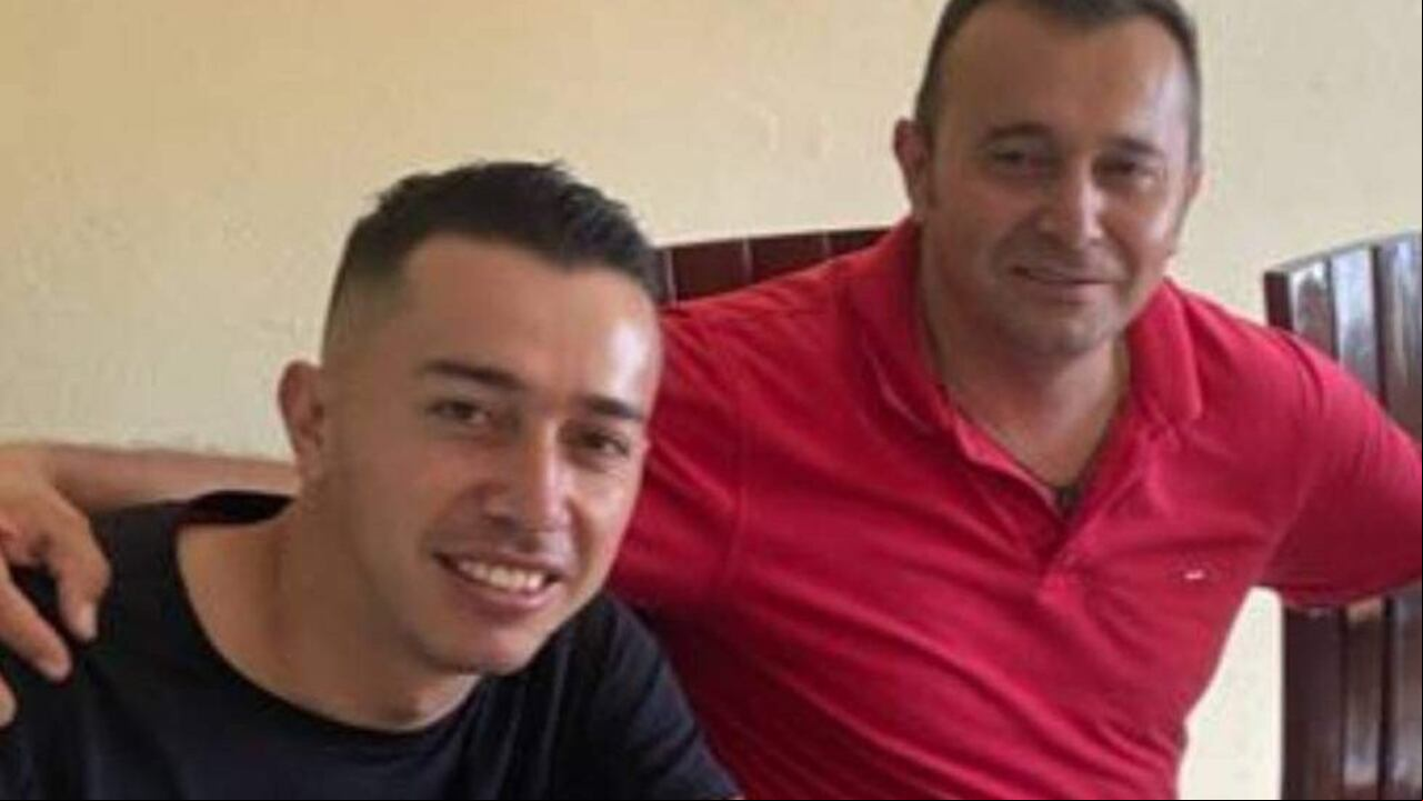 El alcalde José Roberto Campo con su hijo Wilmer Andrés.