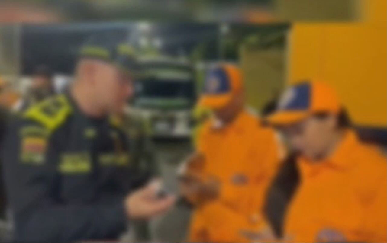 Policía descubre y captura a tres falsos de la Defensa Civil.