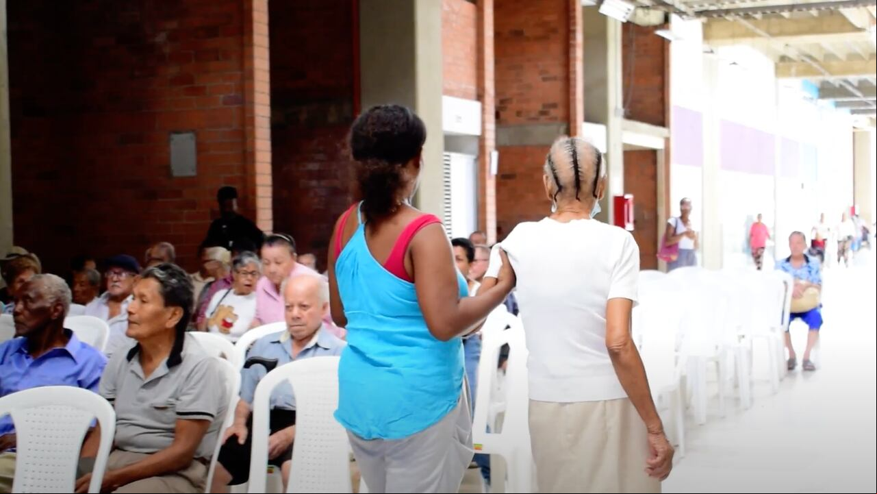 Subsidio Colombia Mayor en Cali: suspenden temporalmente las inscripciones al programa por elecciones regionales.