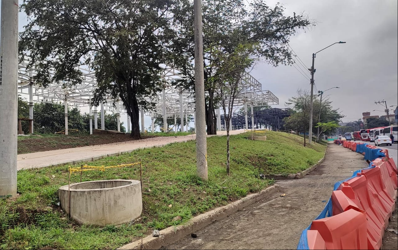 Obras del Parque Pacífico paralizadas desde hace varios meses.