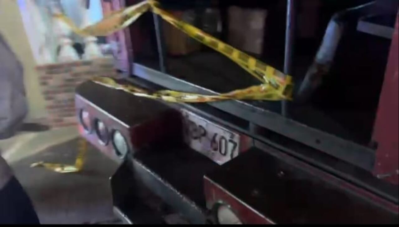 Accidente en Montebello. Un campero chocó contra un billar.