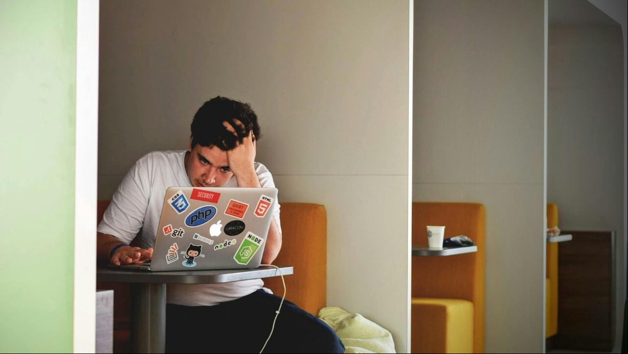 jóvenes pudieran estar recibiendo un entorno más adverso para conseguir empleo.
