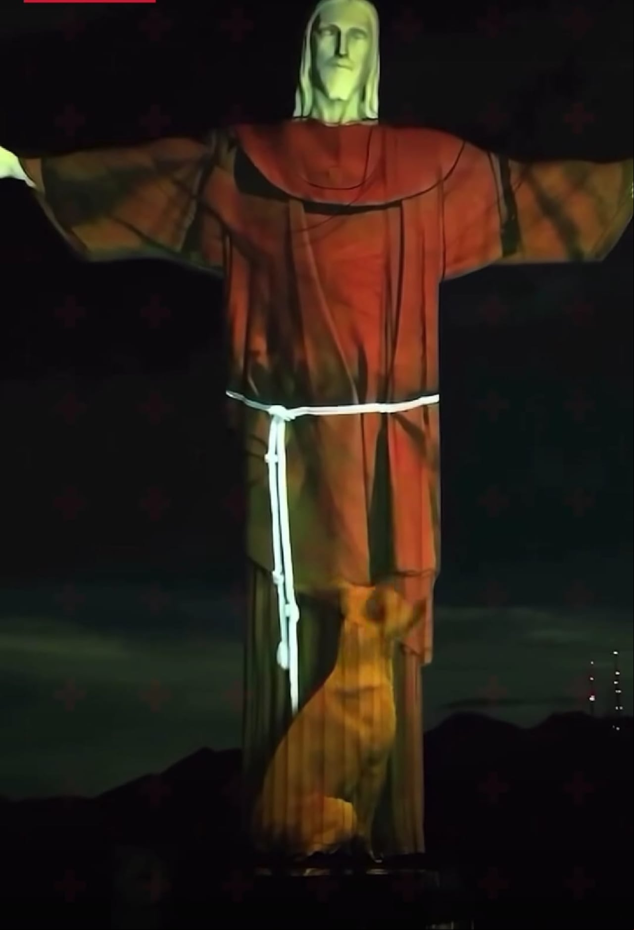 El Cristo Redentor viste como San Francisco de Asís patrono de los animales. Foto tomada de redes.