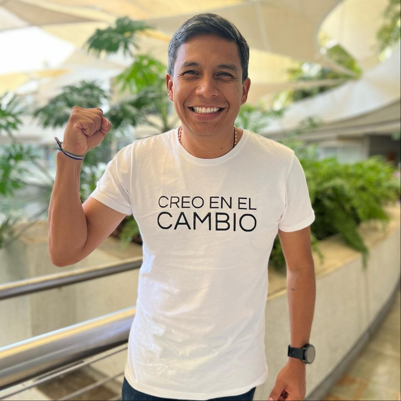 El precandidato a la Alcaldía de Cali Deninson Mendoza es el líder del Partido Independientes en Cali.
