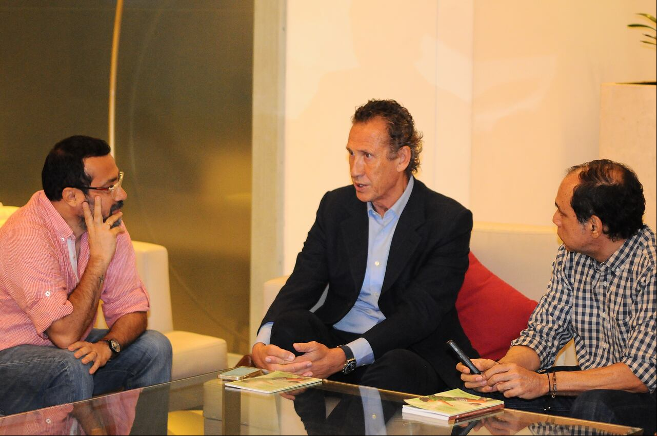 Deporte: Entrevista a Jorge Valdano, ex jugador de la selección de futbol de Argentina.