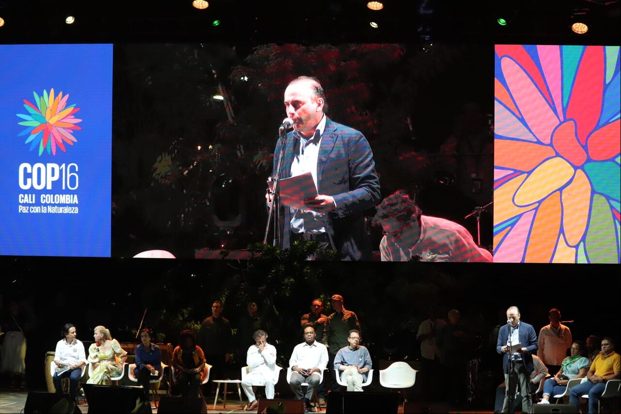El evento inició con las intervención del alcalde de Cali, Alejandro Eder.