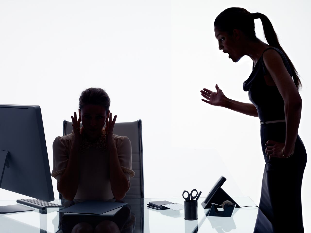 Acoso laboral entre mujeres.