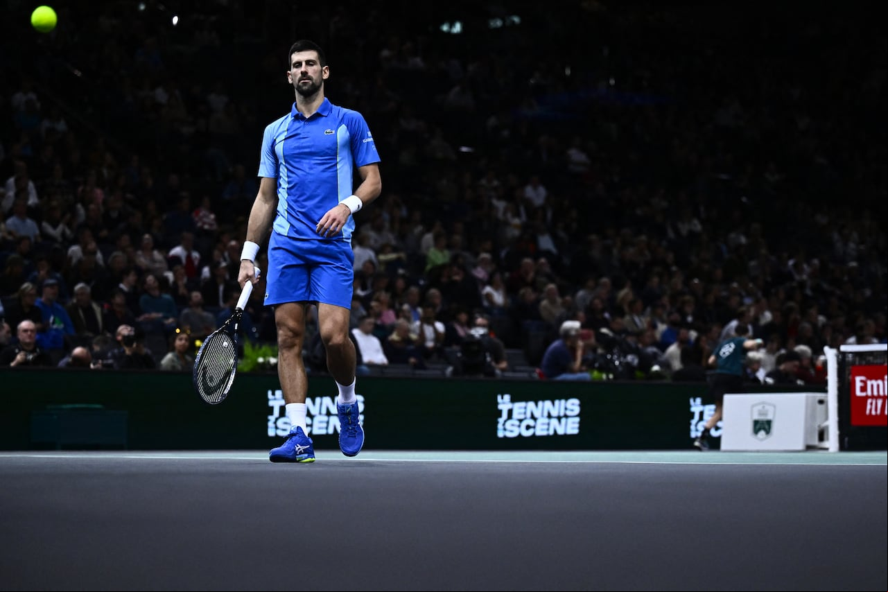 Djokovic somete a Dimitrov y canta los 40 Masters 1000 en París-Bercy