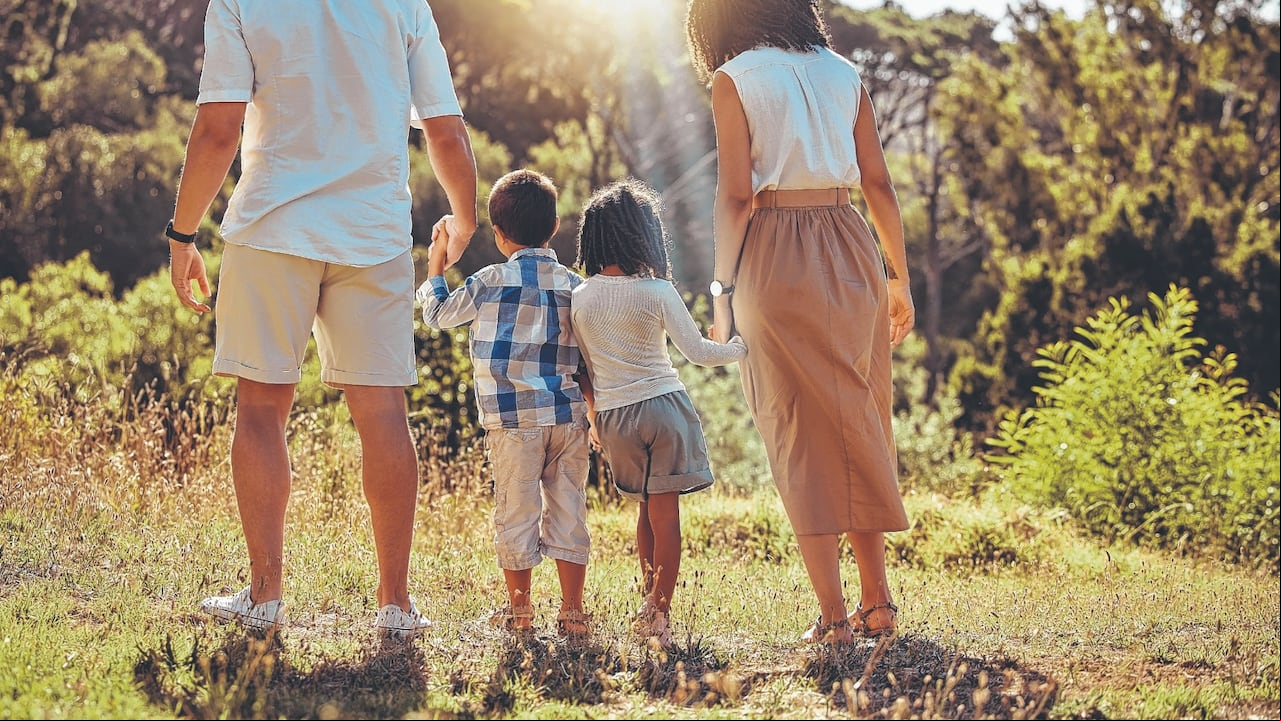 Los chicos no están obligados a sentir amor por la nueva pareja de alguno de sus padres. Pero podrán sentirlo.
