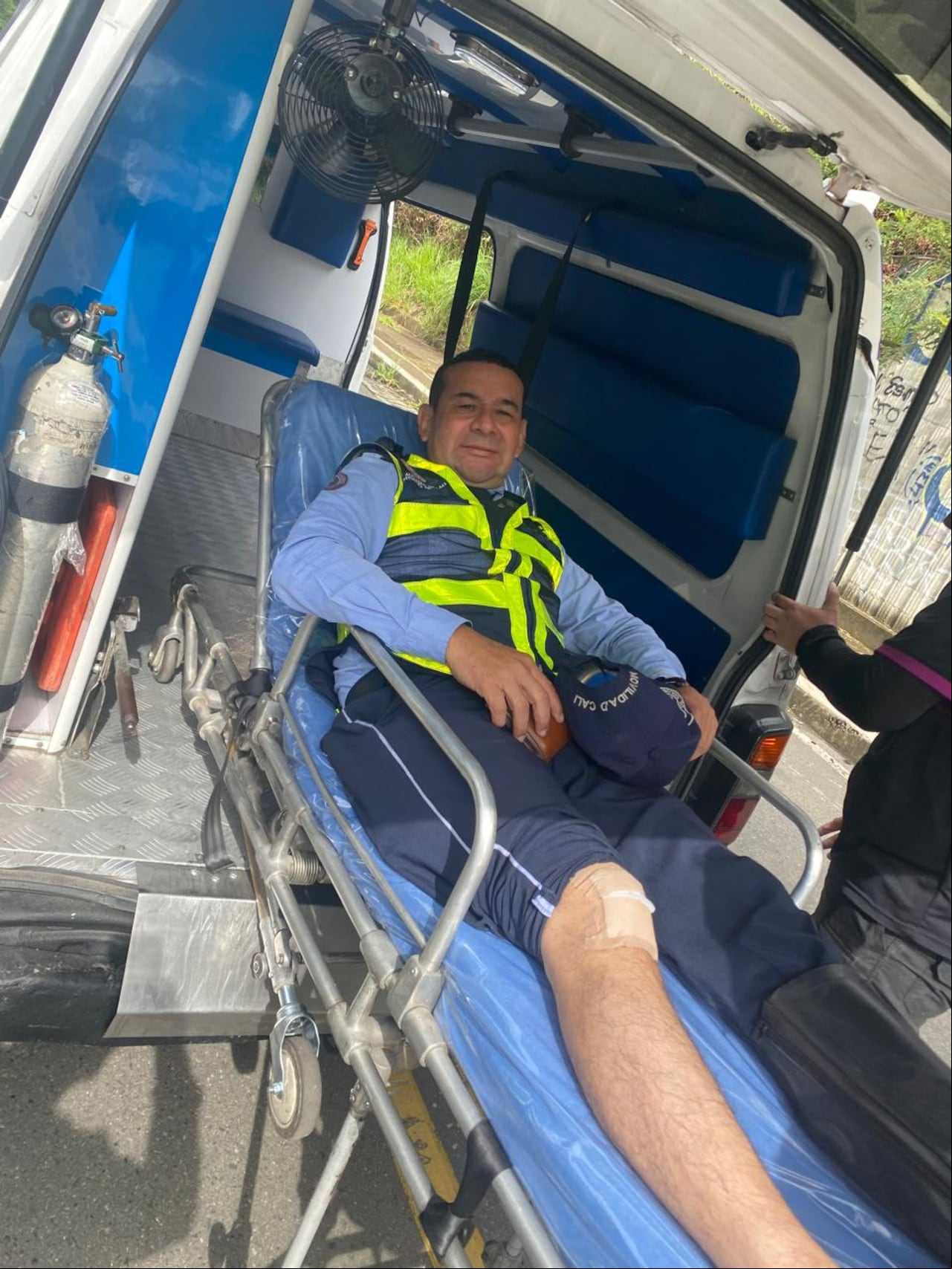 El agente fue llevado a un centro asistencial.