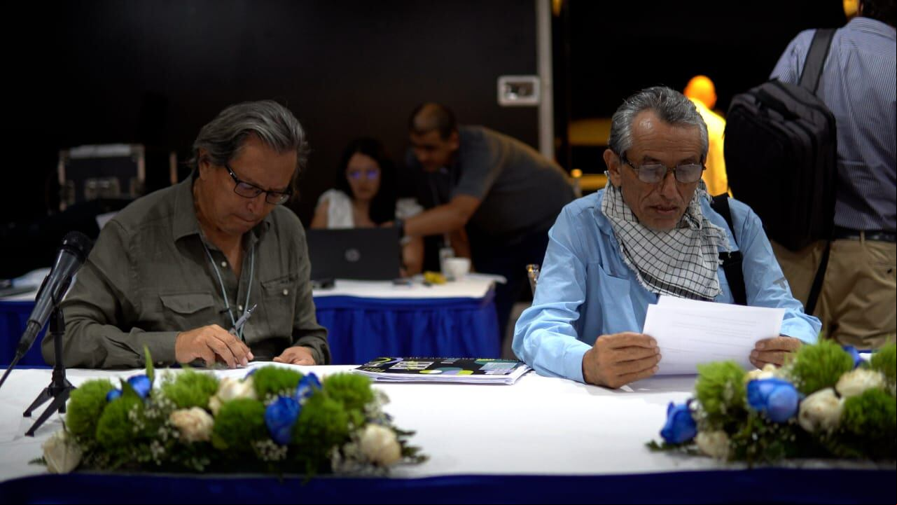Finalizó el primer ciclo de diálogos entre el Gobierno y la Segunda Marquetalia en Caracas, Venezuela.