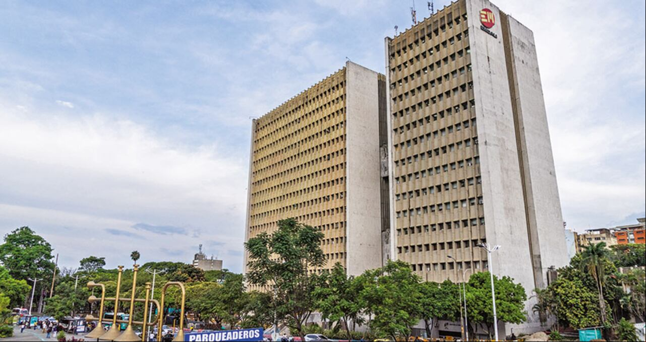 Recientemente, la Contraloría ordenó el embargo de varios trabajadores y extrabajadores de Emcali envueltos en posibles actos de corrupción. Habría una nómina paralela de hasta 2,5 billones de pesos.