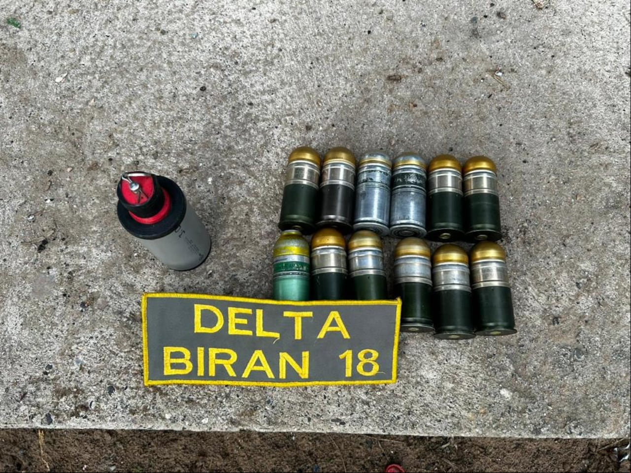 Fueron halladas 12 granadas calibre 40 milímetros.
