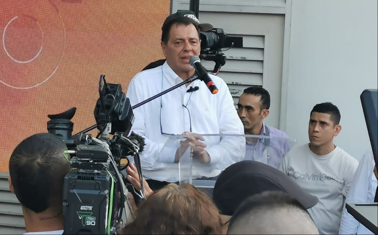 Tulio Gómez inscribió hoy su candidatura a la Gobernación Del Valle.
