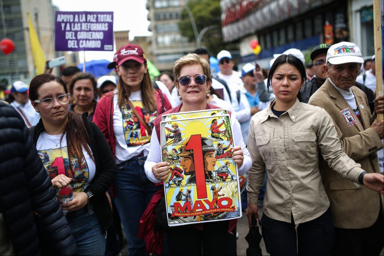 Marcha 1 de mayo día del trabajo, a favor del Presidente Gustavo Petro