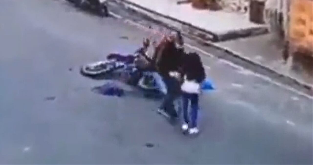 Una menor de 11 años perdió un brazo en un accidente de moto.