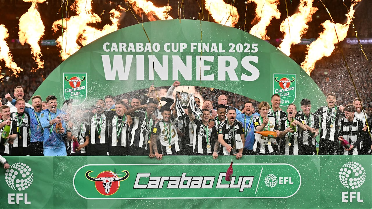 Newcastle vence al Liverpool de Luis Díaz y se corona campeón de la Carabao Cup