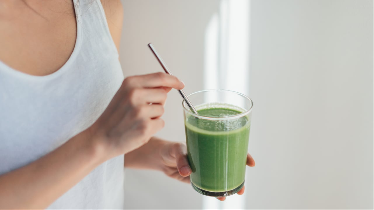 El jugo verde tiene efectos diuréticos.