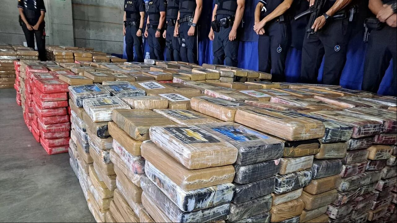 La droga fue encontrada en cajas de bananos.