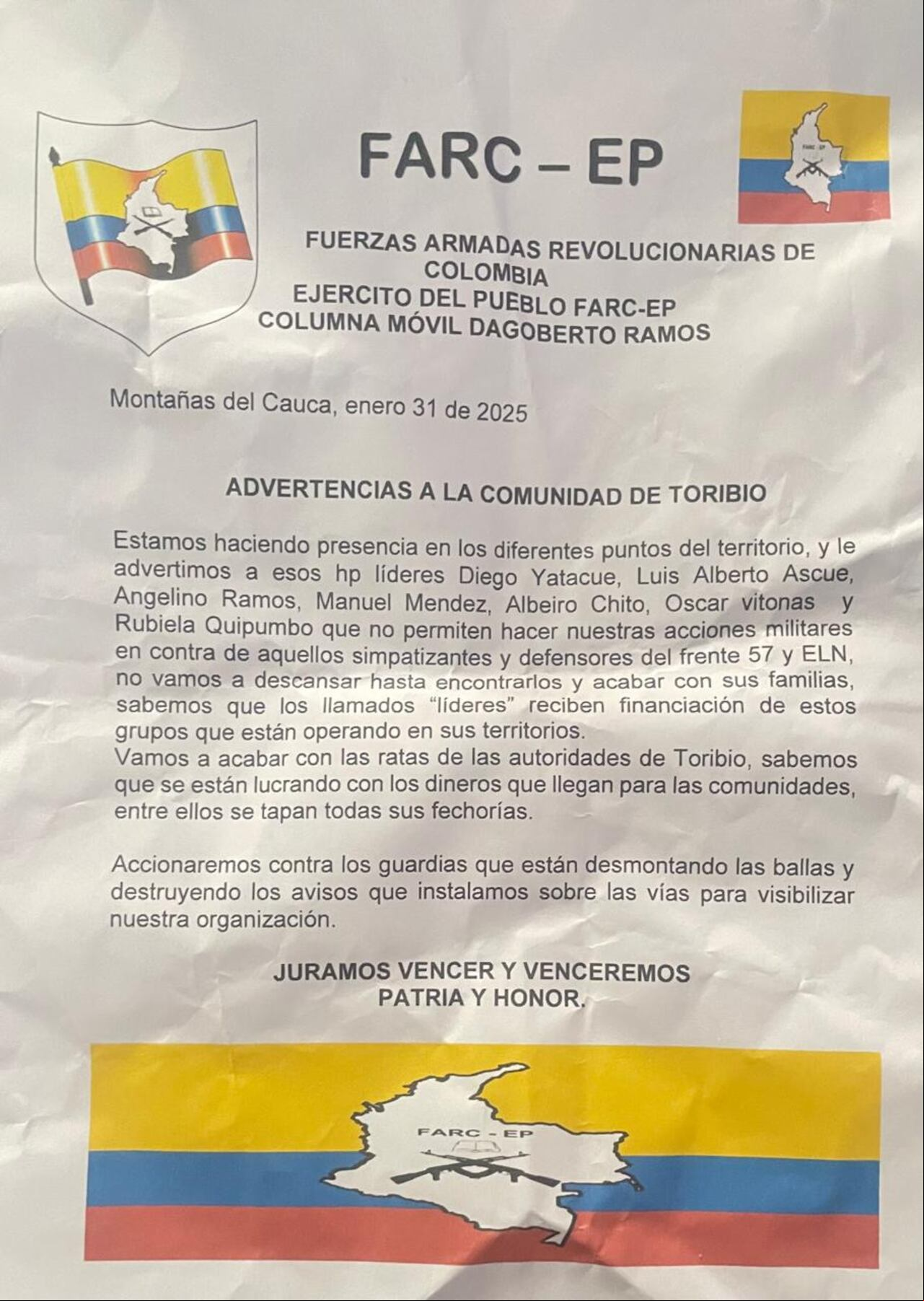 Con este panfleto, las disidencias del frente Dagoberto Ramos de las Farc, amenazaron de muerte a las autoridades del resguardo de Toribío y a los integrantes de la guardia, luego que quitaran varios carteles alusivos a esta organización armada ilegal.