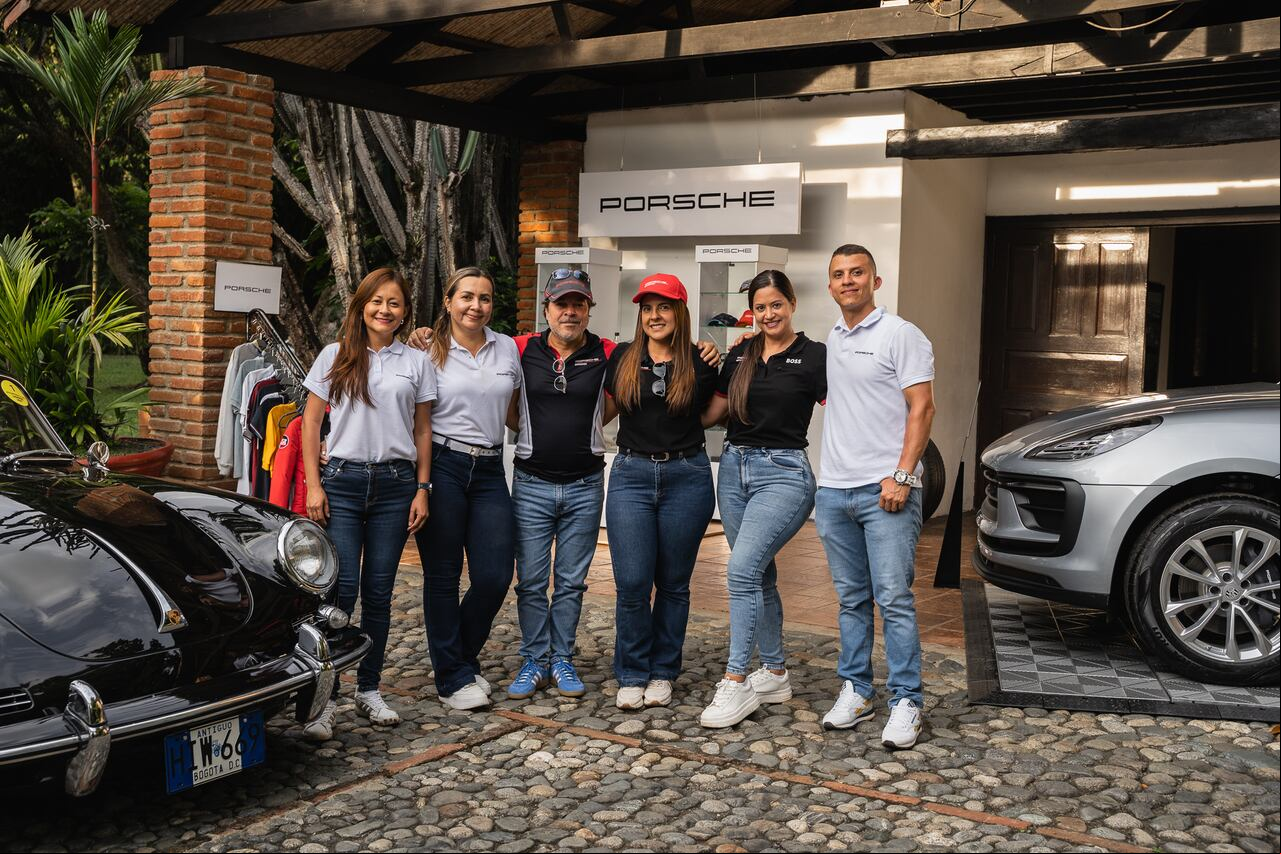 El equipo de Porsche Center Cali que organizó la primera jornada de Porsche Legends, la Magia de lo Clásico.