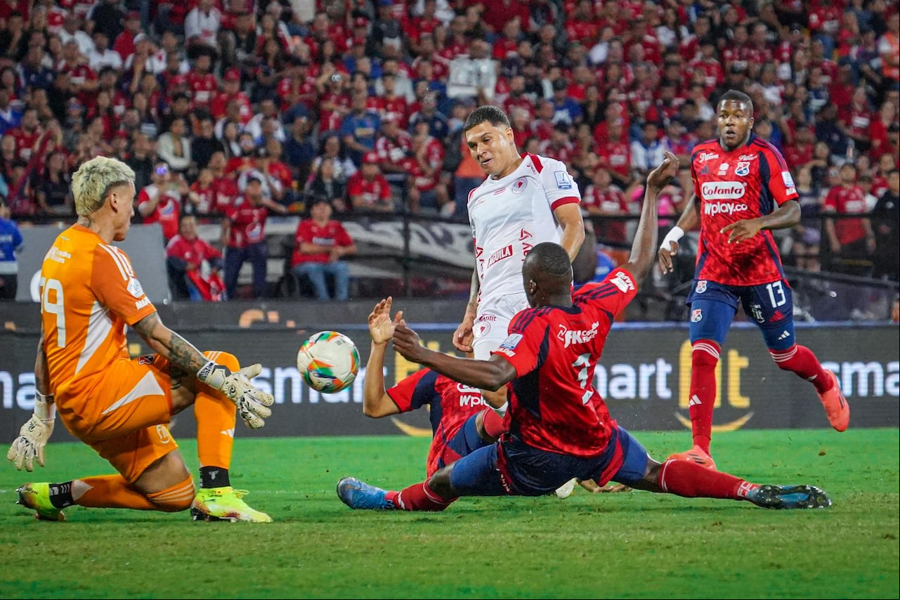 Juan Fernando Quintero durante el partido de Independiente Medellín vs. América de Cali