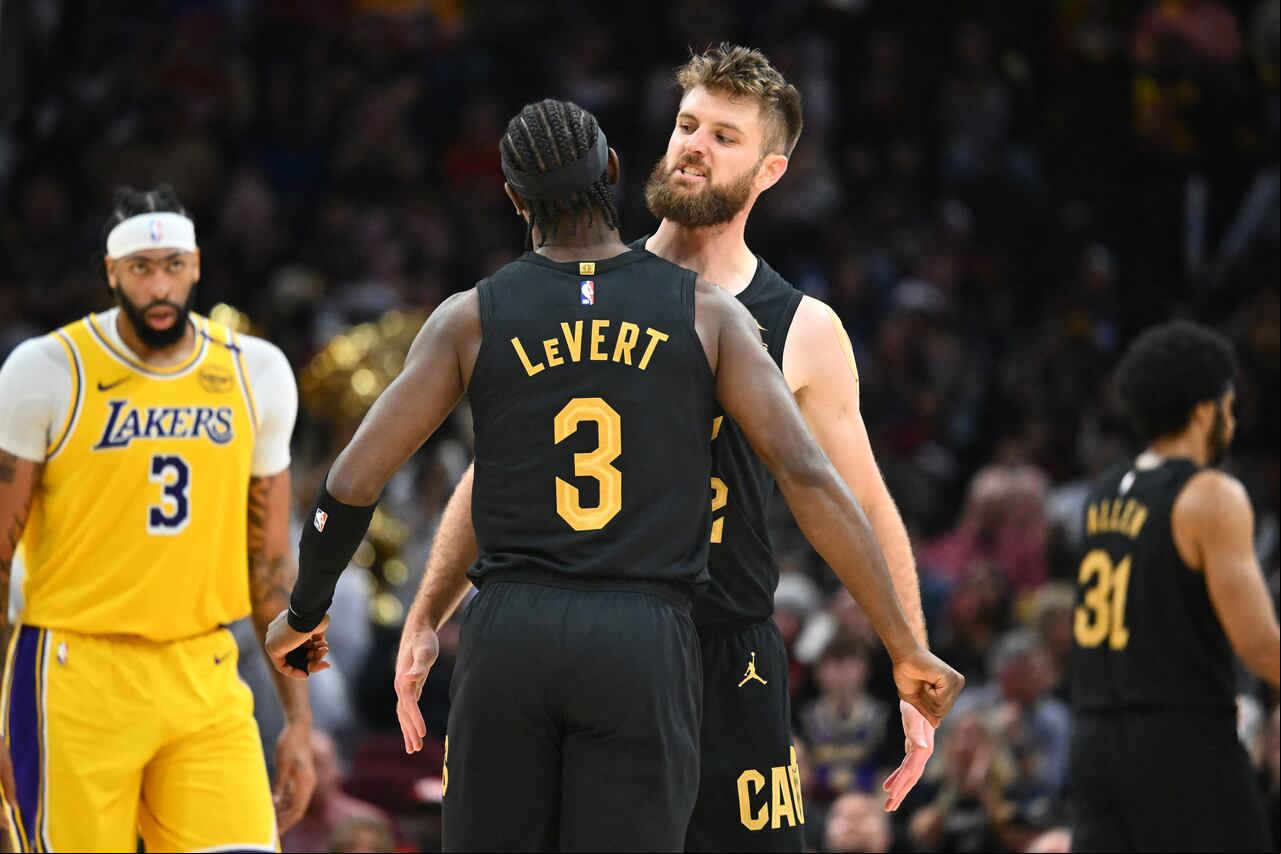 Cleveland Cavaliers derrotaron en casa a Los Angeles Lakers. Bronny James marcó sus primeros puntos.