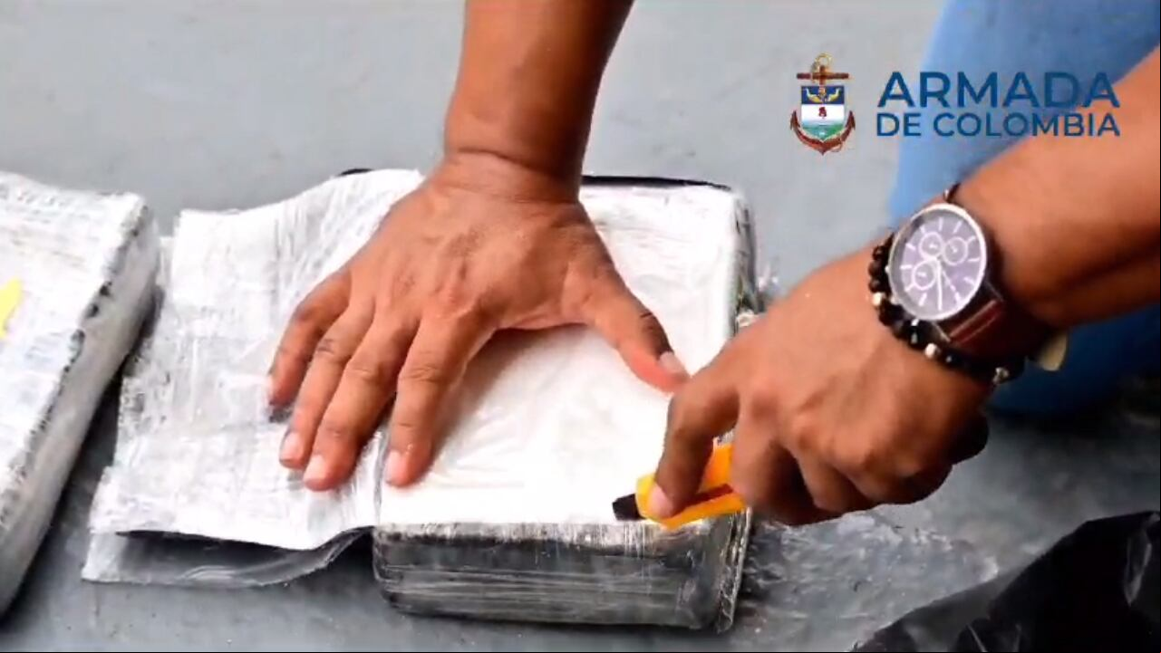 Duro golpe contra el narcotráfico: Armada Nacional incauta más de 1.200 kilos de droga y captura a ocho personas en el Caribe