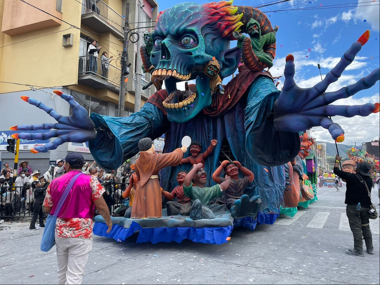 La diversidad de estilos se refleja en cada una de las carrozas.