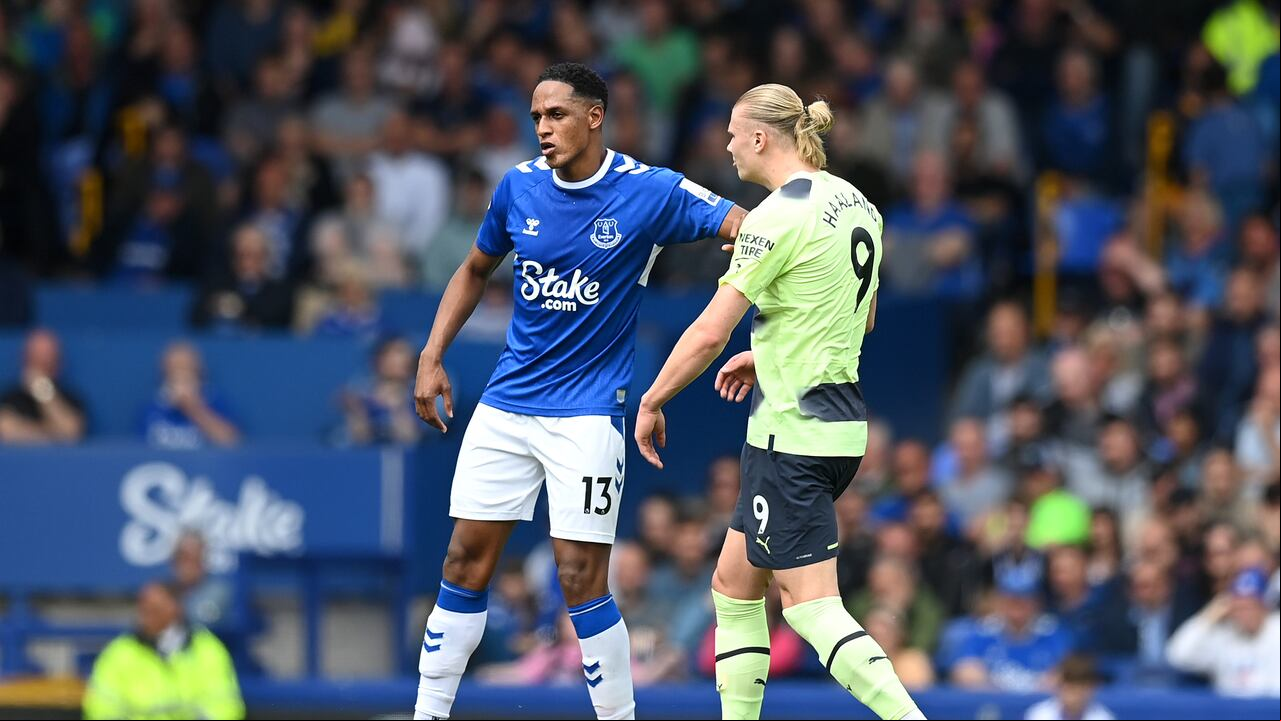 Yerry Mina, defensor colombiano del Everton.