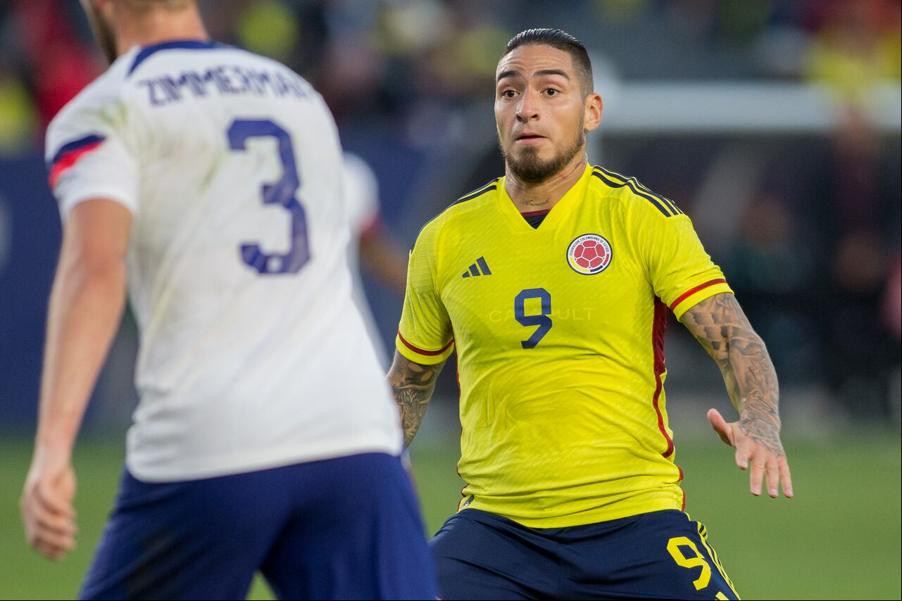 Cristian Arango con la camiseta de la Selección Colombia