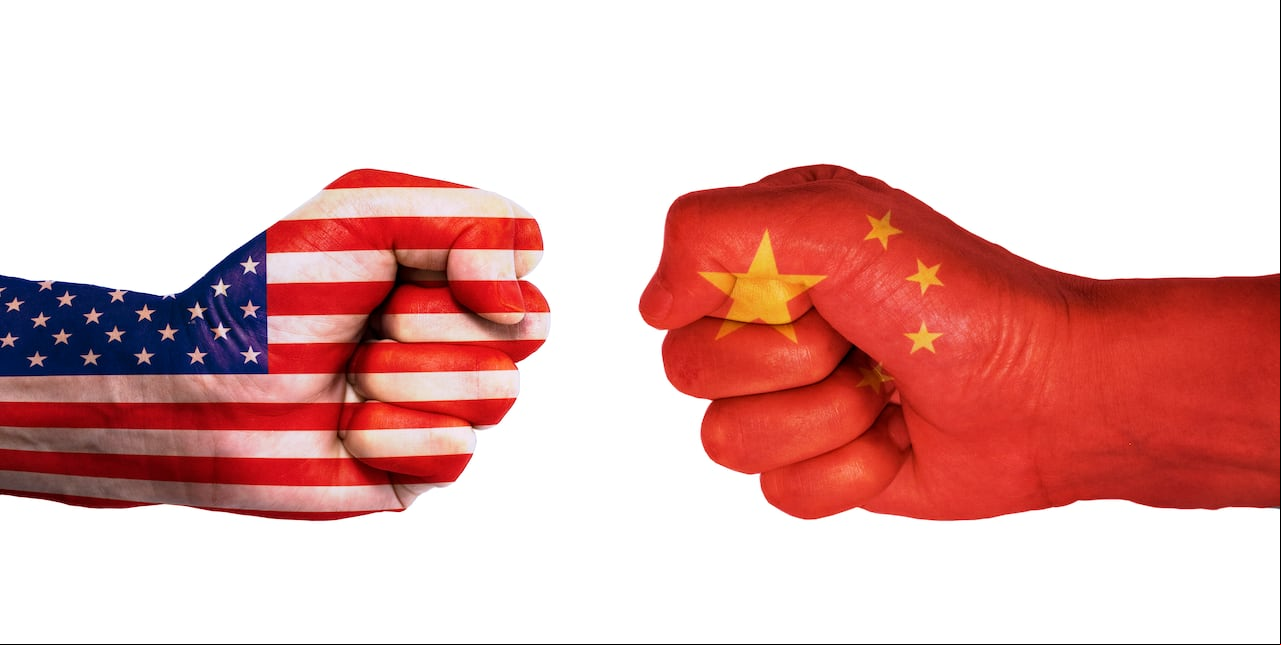 La prohibición aplica a las misiones diplomáticas estadounidenses en China continental (embajada en Pekín y consulados en Guangzhou, Shanghái, Shenyang y Wuhan) y en Hong Kong.