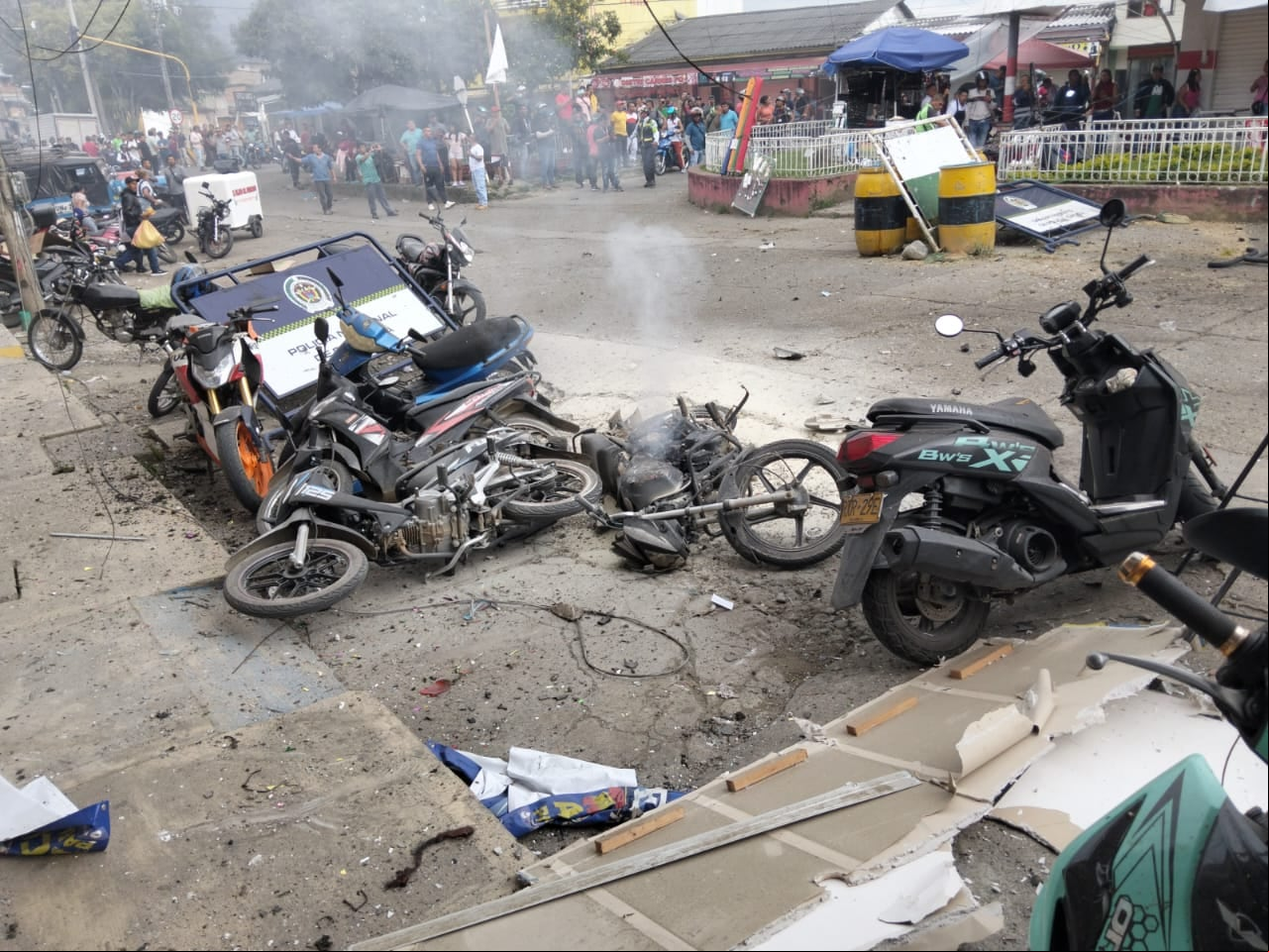 Disidentes de las Farc accionaron una motocicleta cargada con explosivos en la zona comercial del municipio de Piendamó, Cauca.