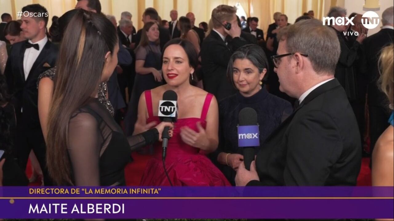 La directora chilena Maite Alberdi llega a la gala de los Premios Óscar y habla de su documental nominado en esta categoría.